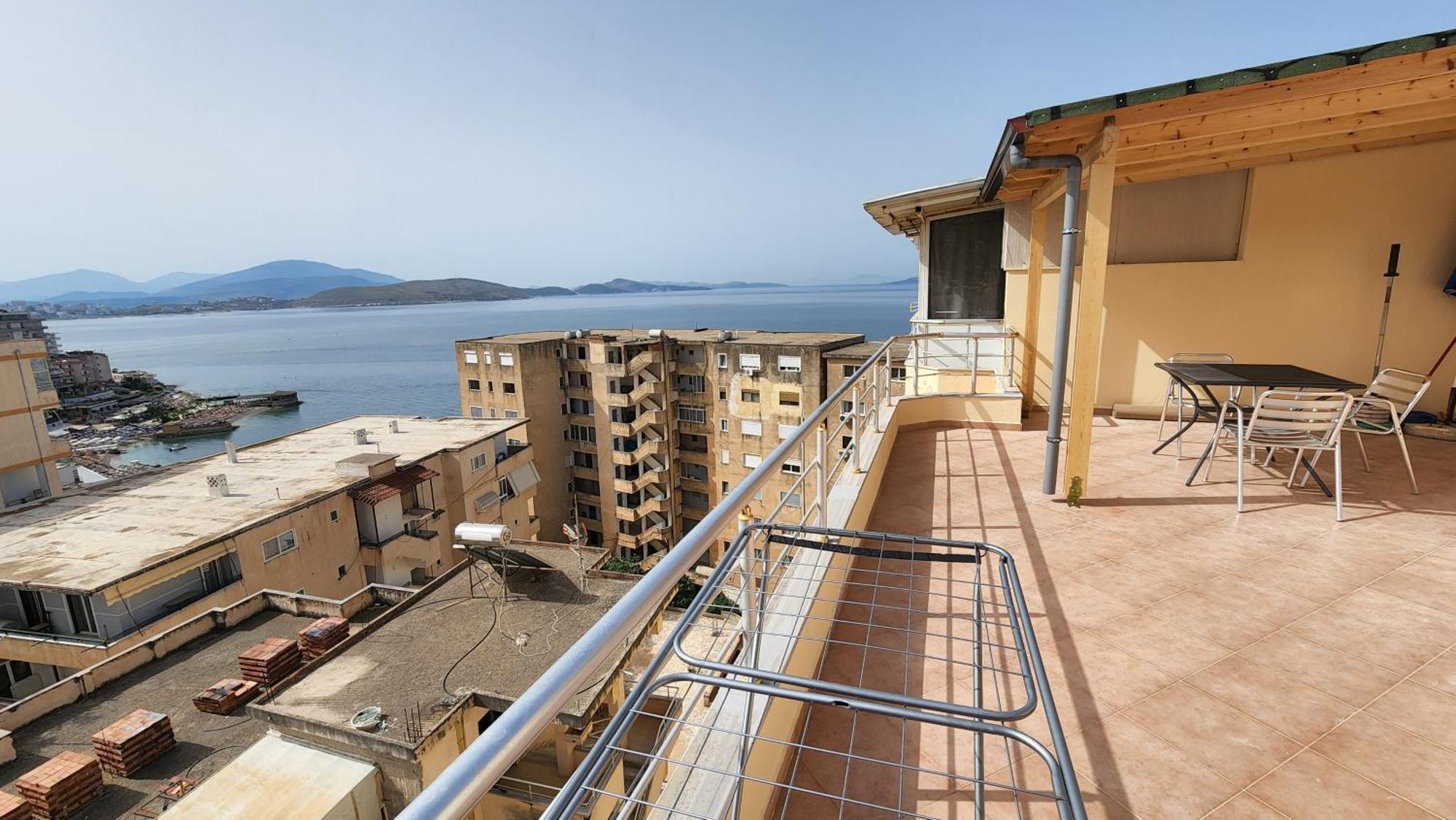 Glen's Rooftop Saranda